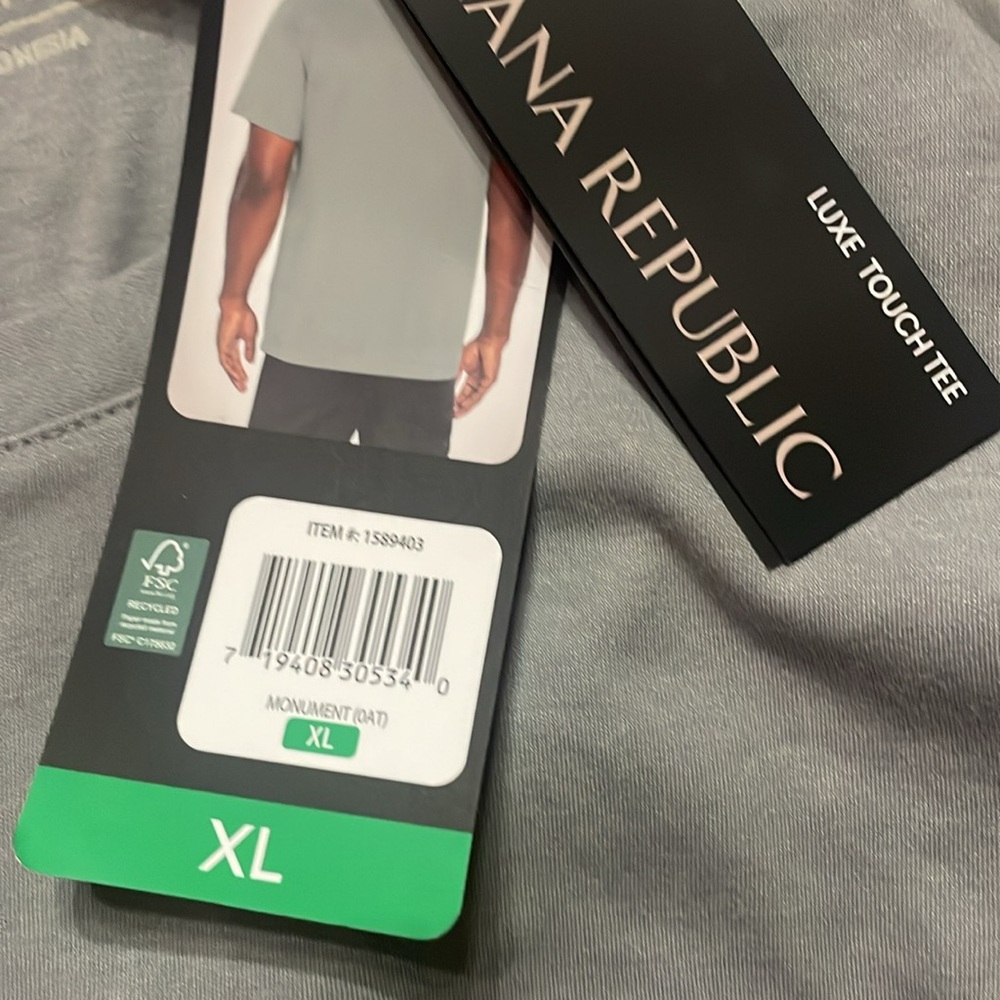 Banana Republic luxe touch tee, size XL, NWT - Picture 5 of 5